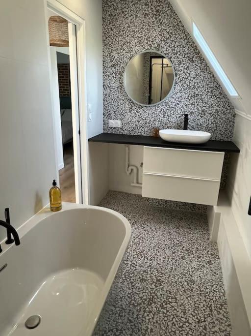 Logis Du Coudray Apartment *